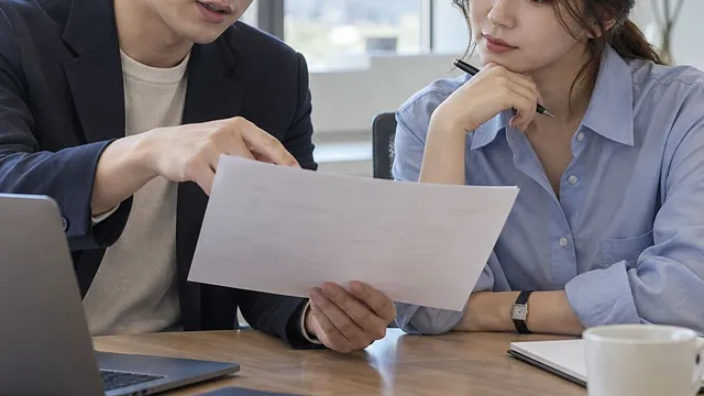 일하는 방식이 다른 동료가 답답할 때, 바로잡기 전에 물어볼 질문